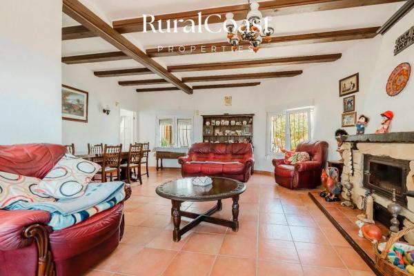 Casa independiente en calle Catral