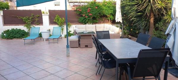 Chalet pareado en calle Formentera, 12