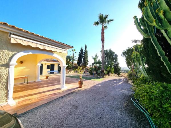 Casa independiente en calle els Ports, 24