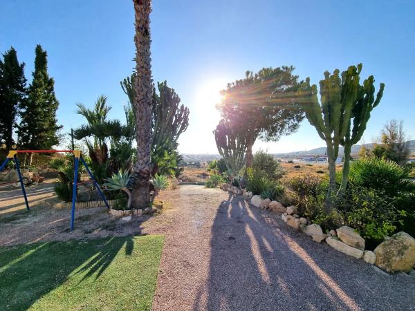 Casa independiente en calle els Ports, 24