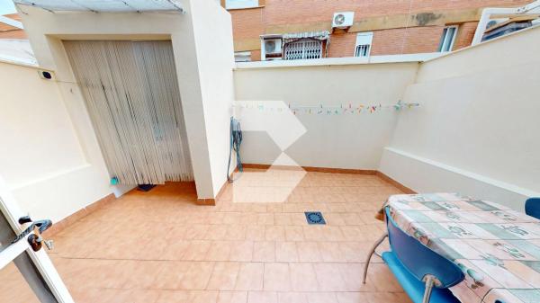 Chalet adosado en calle Serra de Bèrnia