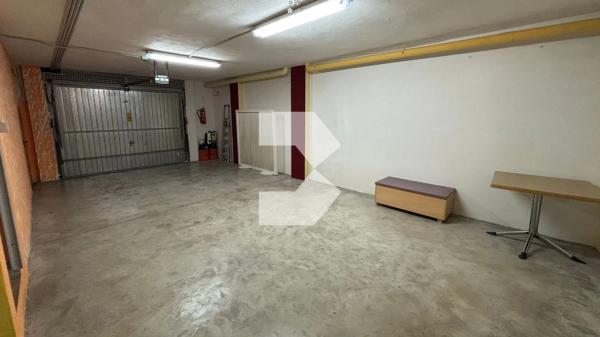 Chalet adosado en calle Serra de Bèrnia