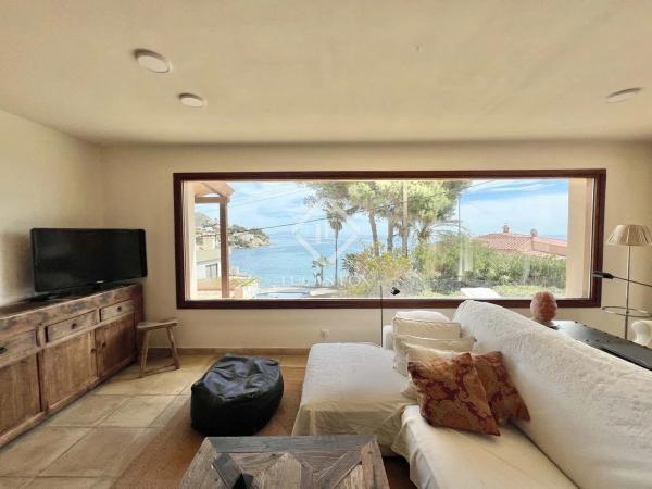 Casa independiente en calle Montesinos