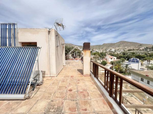 Casa independiente en calle Montesinos