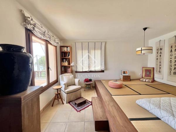 Casa independiente en calle Montesinos