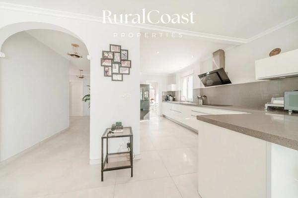 Casa independiente en calle Islandia