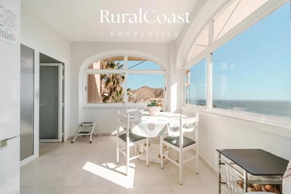 Casa independiente en calle Islandia