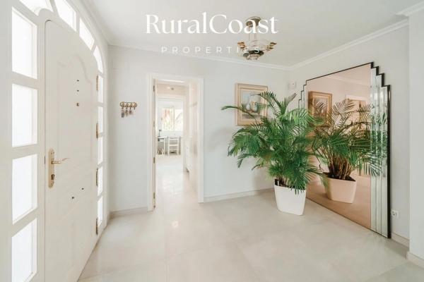 Casa independiente en calle Islandia