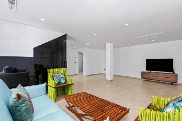 Casa independiente en avenida de l'Amerador