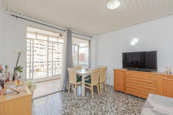 Piso en avenida Rosa de los Vientos, 19