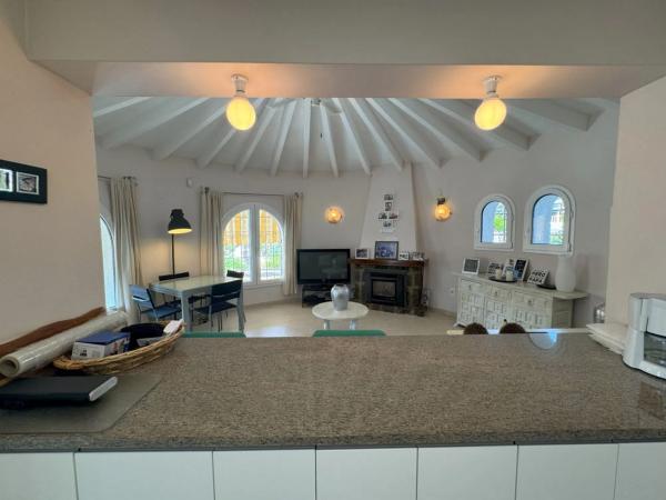 Casa independiente en Urbanización Canuta