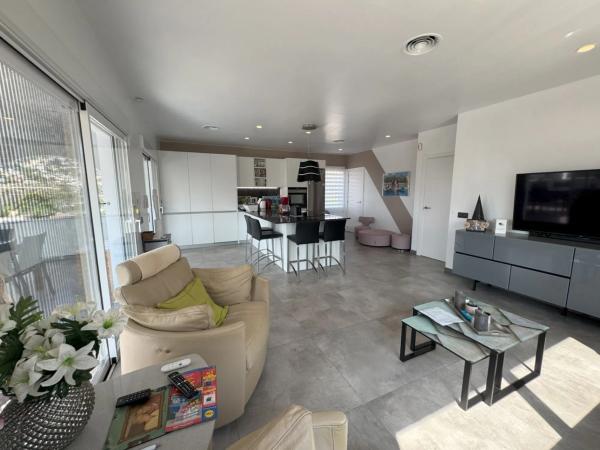 Casa independiente en Urbanización Canuta