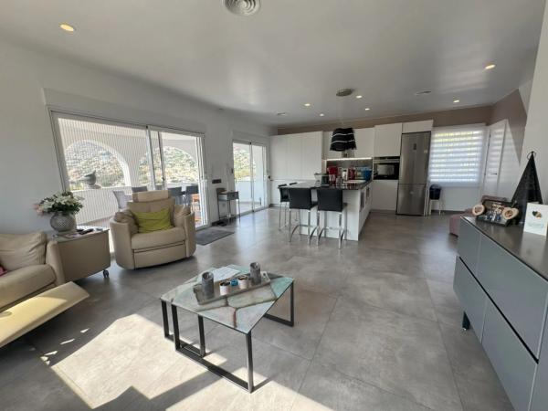 Casa independiente en Urbanización Canuta