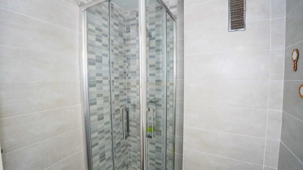 Piso en calle Oscar Espla, 2