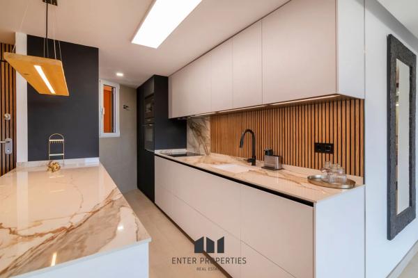 Piso en avenida Juan Carlos i