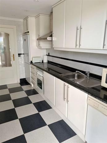 Piso en calle Holanda, 1