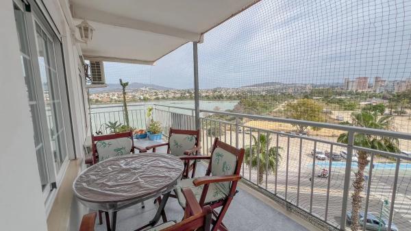 Piso en avenida Juan Carlos I, 12