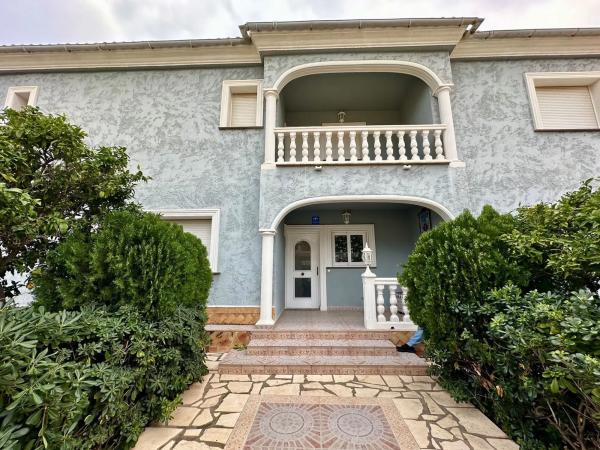 Casa independiente en Partida Enchinent, 6