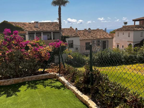 Chalet adosado en calle Isla Mallorca, 8