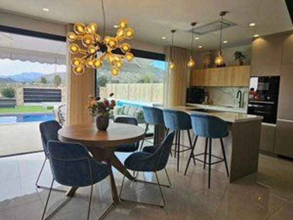 Chalet pareado en calle de Xeraco, 15