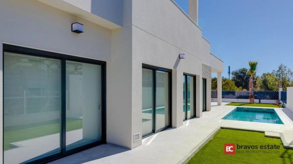 Casa independiente en calle Copenhague