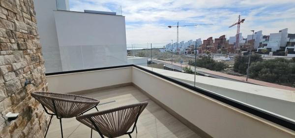 Chalet pareado en calle de Xeraco, 15