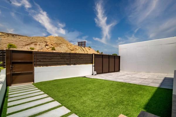 Casa independiente en calle de Cuba