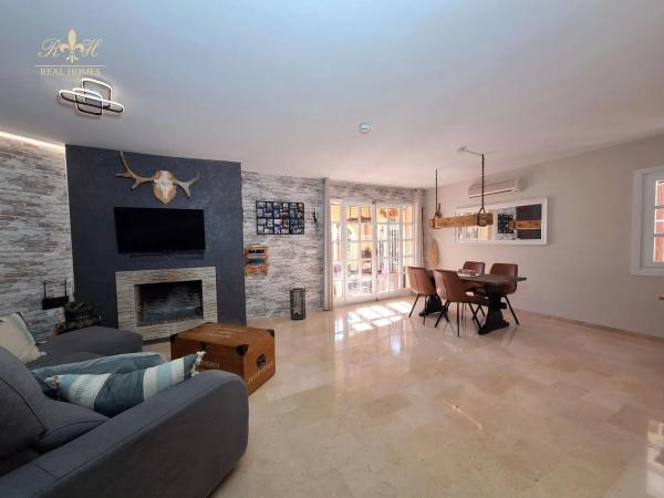 Chalet adosado en calle Isla Mallorca