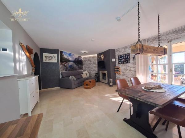 Chalet adosado en calle Isla Mallorca