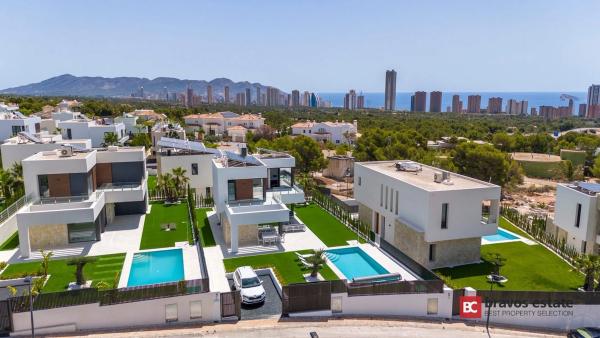 Casa independiente en calle Berlin