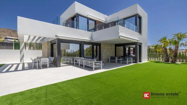 Casa independiente en calle Berlin