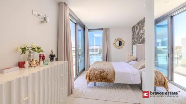 Casa independiente en calle Berlin