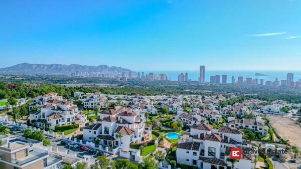 Casa independiente en calle Berlin