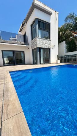 Casa independiente en calle Toledo