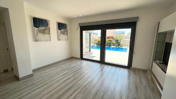 Casa independiente en calle Toledo