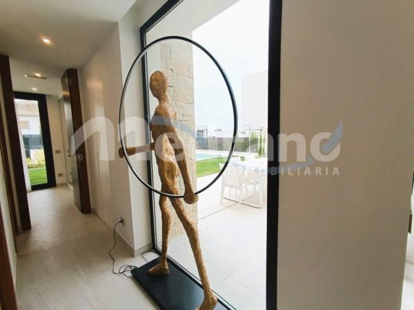 Casa independiente en calle Praga, 18 -34