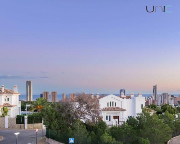 Casa independiente en calle Lisboa