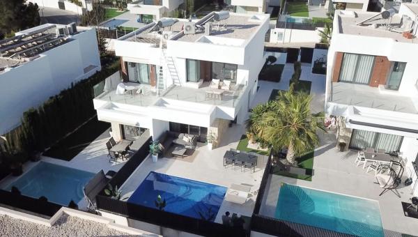 Chalet en calle Atenas