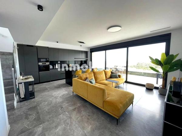 Dúplex en calle de Brasil