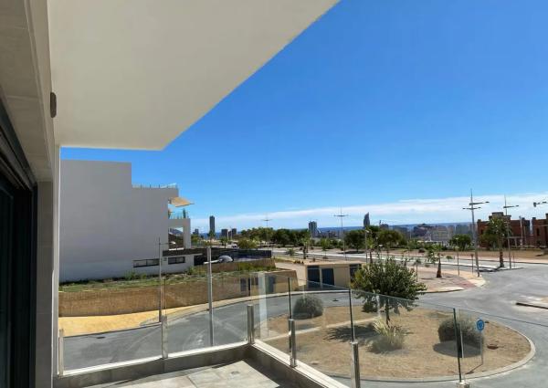 Dúplex en calle de Guatemala, 1