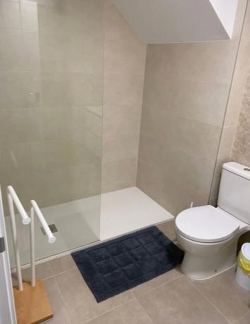 Dúplex en calle de Guatemala, 1