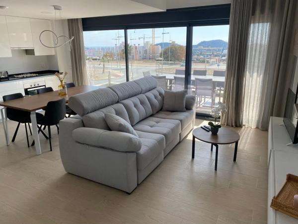 Dúplex en calle de Guatemala, 1