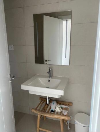 Dúplex en calle de Guatemala, 1