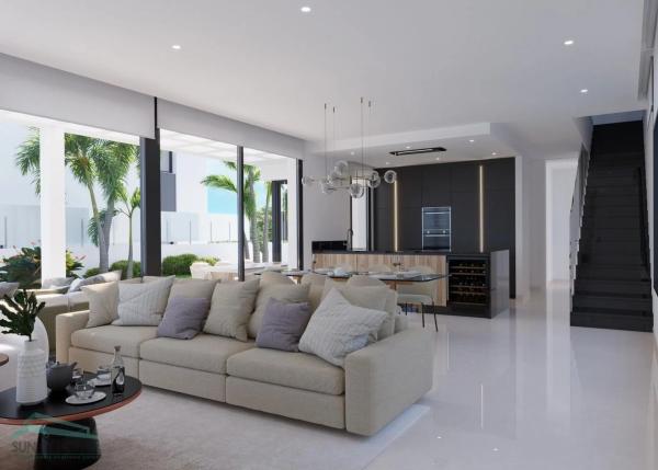 Casa independiente en calle Praga s/n