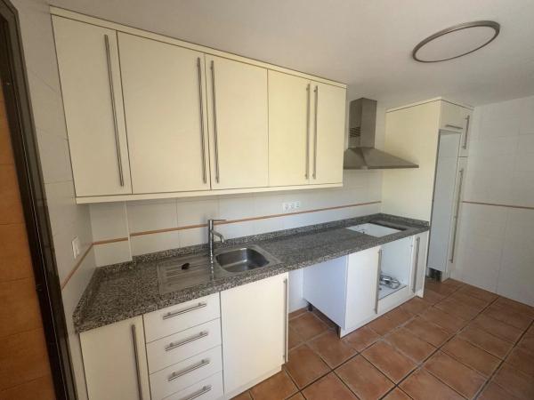 Chalet pareado en calle Berlin, 28