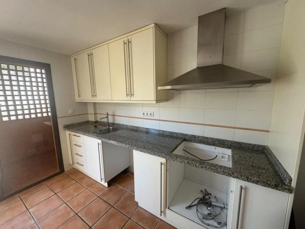 Chalet pareado en calle Berlin, 28