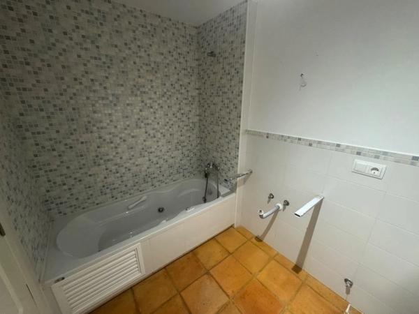 Chalet pareado en calle Berlin, 28