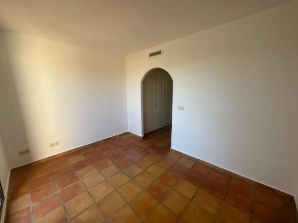 Chalet pareado en calle Berlin, 28