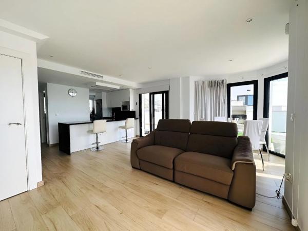 Chalet adosado en avenida Costa Blanca