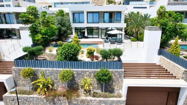 Casa independiente en calle Roma